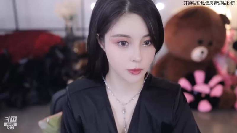 【2022-03-09 20点场】苏恩Olivia：苏恩：晚上好鸭 你老婆来啦