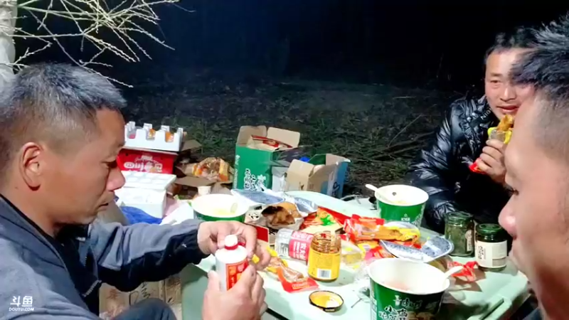 【2022-03-09 19点场】洪湖小肖：荒岛 盲盒 生活第二天 337852