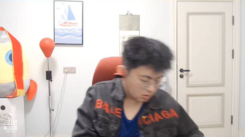 我在斗鱼看火力堂主直播户外