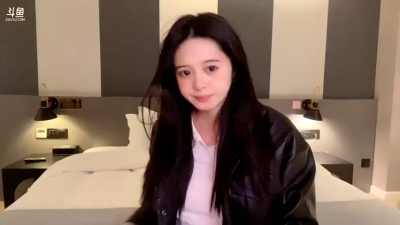 【2022-03-08 20点场】douyu小漠：祖安五虎趣味套路！究极一带四！