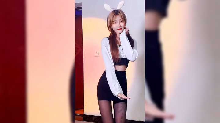 深夜美女放毒