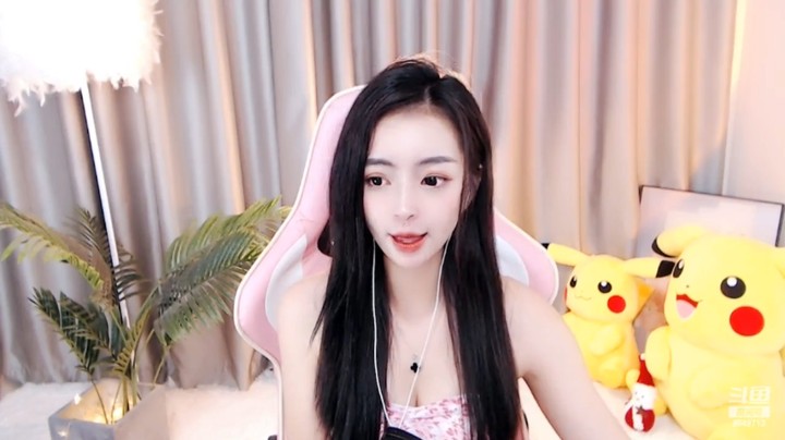 西西美女小姐姐真好看啊