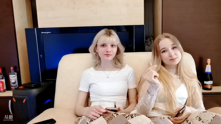 俄罗斯美女小姐姐跳舞很可爱啊