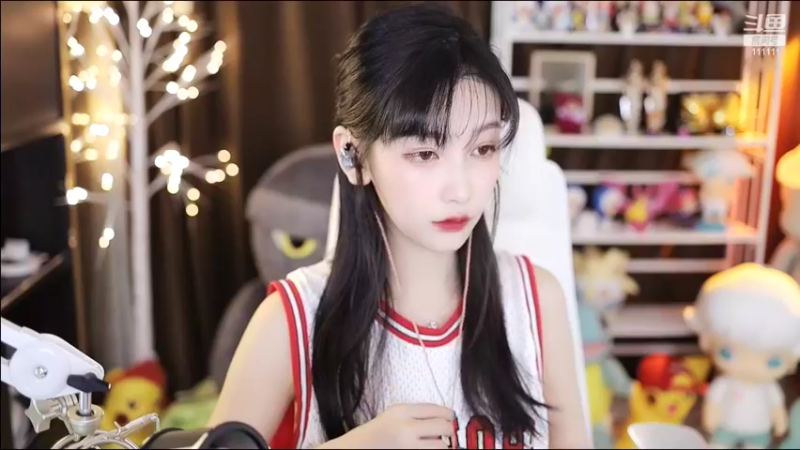 【2022-03-11 18点场】叶知秋Vanessa：秋： 钻粉狂欢