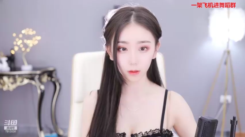 【2022-03-11 20点场】熊小怡呀：武汉新人舞蹈小姐姐 开播第一天