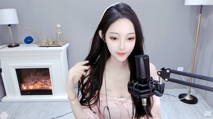 温情美女小姐姐好可爱