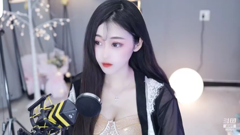 【2022-03-13 21点场】苏小懒38D：呆萌懒妹无敌射手嘎嘎乱杀