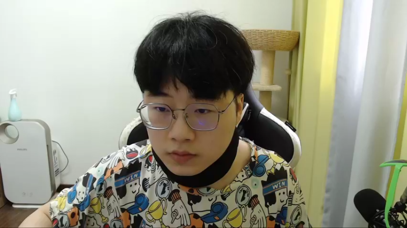 【2022-03-14 17点场】酒客gbb：全网最菜主播没有一点技术吃鸡只靠智慧