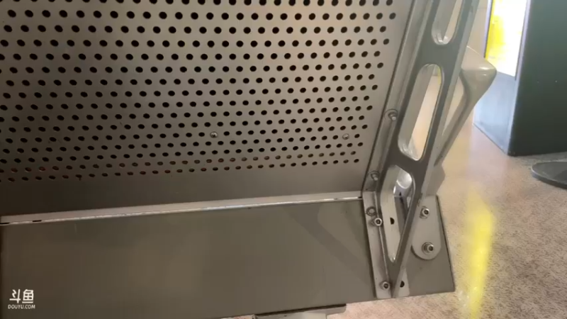 【2022-03-11 20点场】别问问就黑皮：今天休息昂～准备搬家