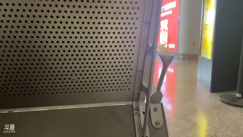 【2022-03-11 19点场】别问问就黑皮：今天休息昂～准备搬家