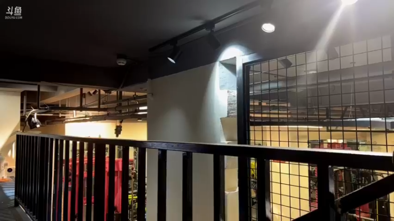 【2022-03-15 18点场】黑人毅：健身房继续营业哦
