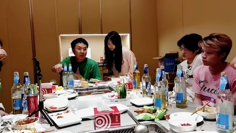 【2022-03-16 04点场】南波儿大魔王丶：刚子生日户外吃饭