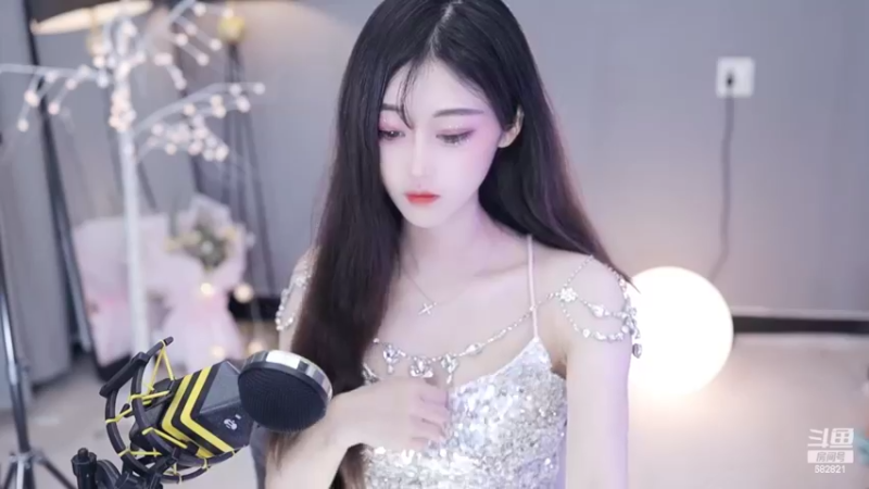 【2022-03-16 14点场】苏小懒38D：呆萌懒妹无敌射手嘎嘎乱杀