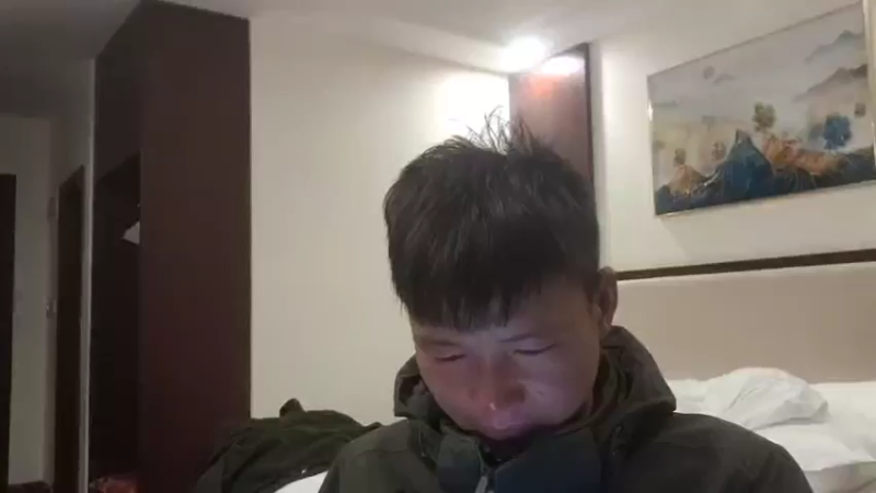 【2022-03-13 22点场】叶子户外：脚受伤了，休整一下。