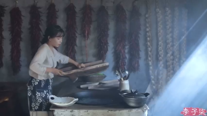 李子柒：一锅乱卤