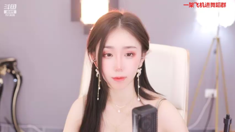【2022-03-17 22点场】熊小怡呀：武汉新人舞蹈主播 开播第一天