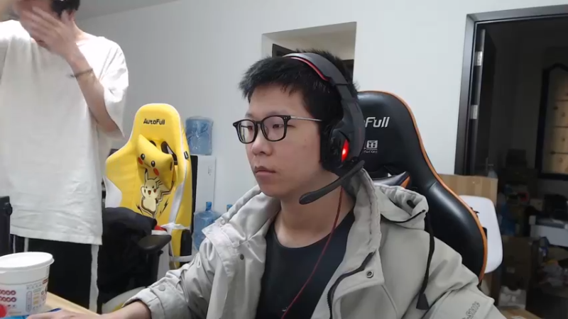 【2022-03-17 09点场】余小C真的很强：余小C：早上好，鱼人来了