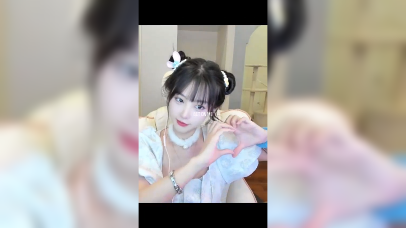 别睡觉，搞笑女来了