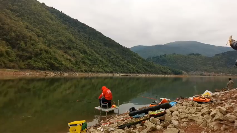 【2022-03-18 14点场】中华户外钓鱼：通山黄尾赶早