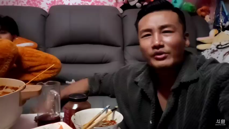 【2022-03-19 21点场】黑人毅：练完回家做饭