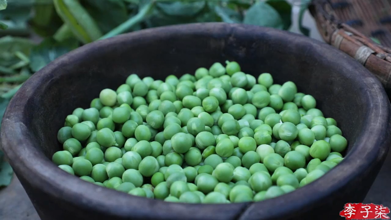 我在斗鱼看李子柒liziqi直播美食