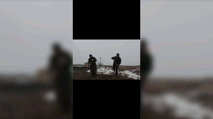 分开的时候一定要多看两眼，因为常联系这句话是假的！