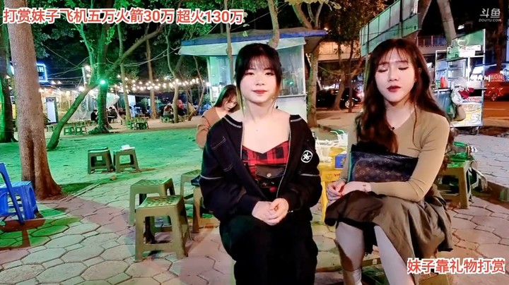 美女小舞跳舞真好看啊，很久没看到了