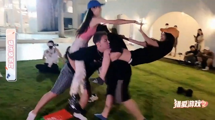 猎爱游戏2博哥和堂主玩游戏，美女真的很猛