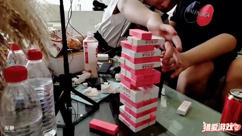 【2022-03-21 15点场】douyu小漠：猎爱游戏2】女生福利日 新嘉宾加入