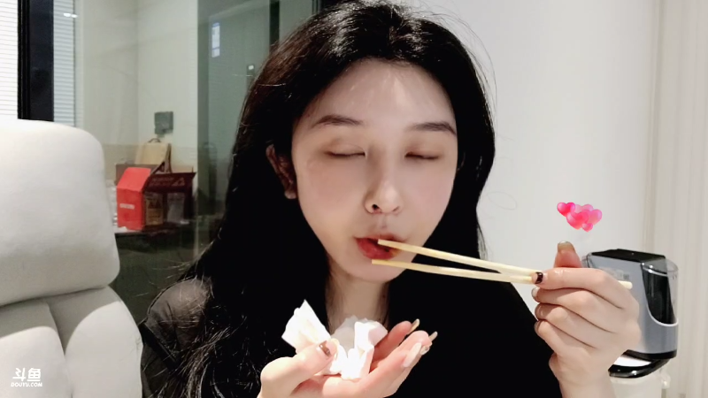 【户外】uneeZ的精彩时刻 20220321 21点场