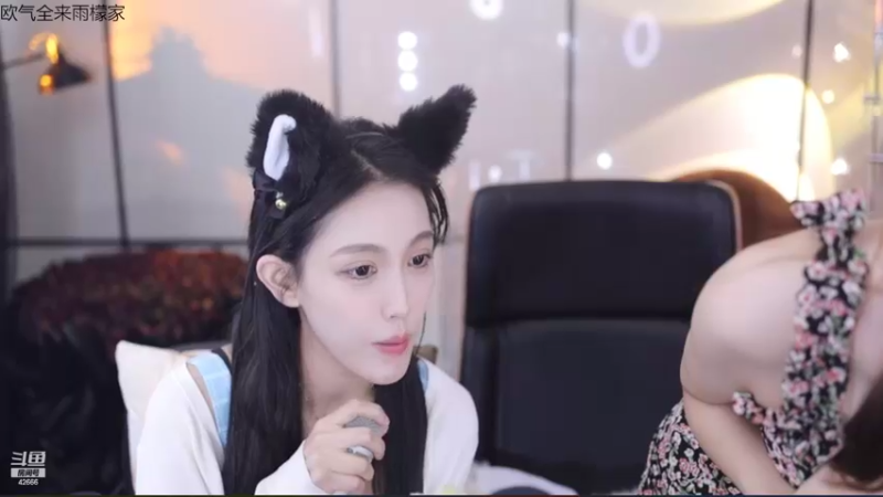 【2022-03-20 22点场】苏恩Olivia：苏恩：晚上好鸭二台上线