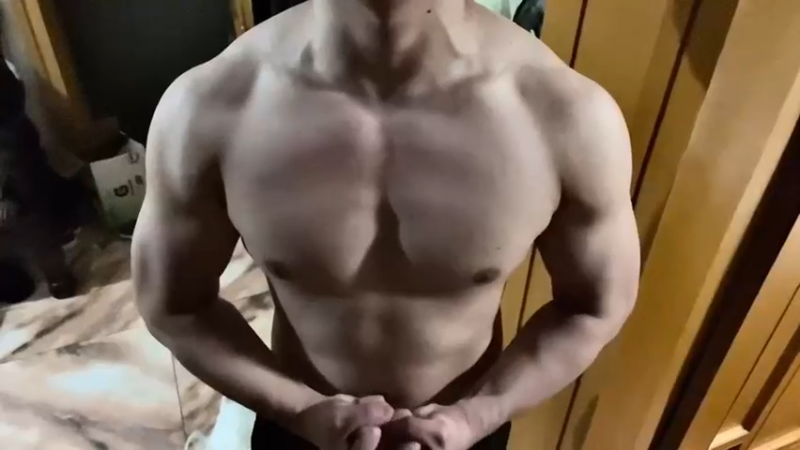 做一个身材最好的游戏主播
