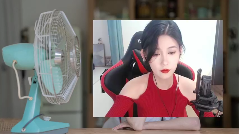 【2022-03-25 18点场】憨批姐姐沫萱：玩玩扣眼珠子~周六开双倍