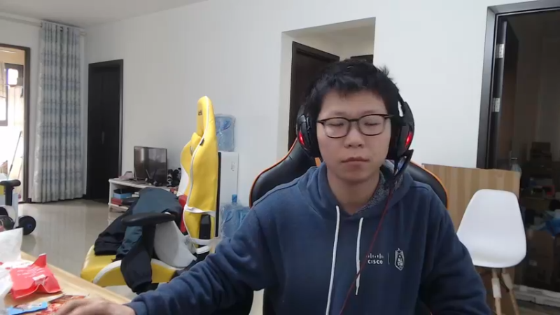 【2022-03-27 10点场】余小C真的很强：余小C：早上好，鱼人来了