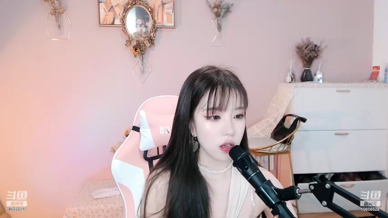 【2022-03-26 18点场】唐6儿：唐6儿的直播间