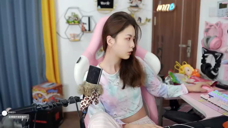 【2022-03-30 17点场】传情小小：我播啥你看啥别比