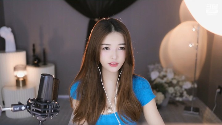 Grace小万万美女小姐姐真好看