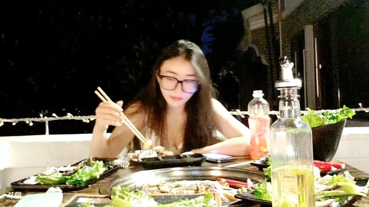 美食和美女，让人羡慕的生活