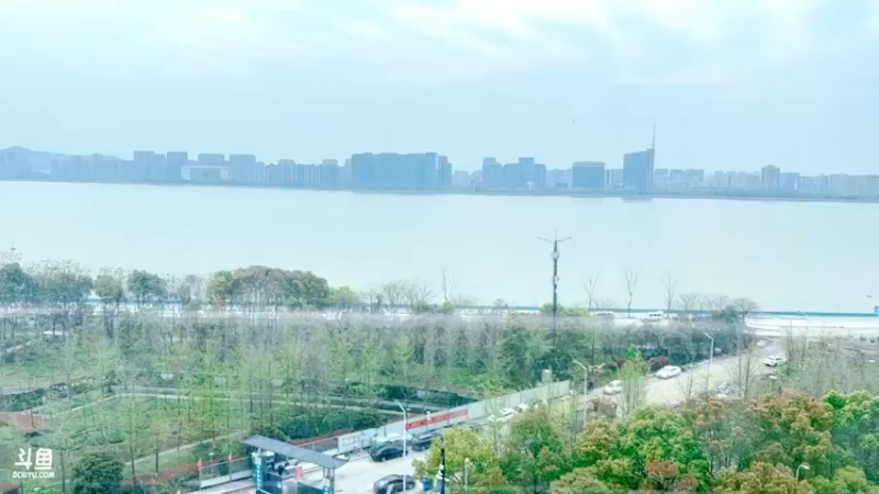 【2022-04-01 16点场】睡懵的渣皇：幸福满满的直播间