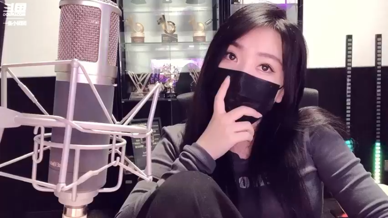 【2022-04-01 22点场】一条小团团OvO：直播间 四周年啦~~