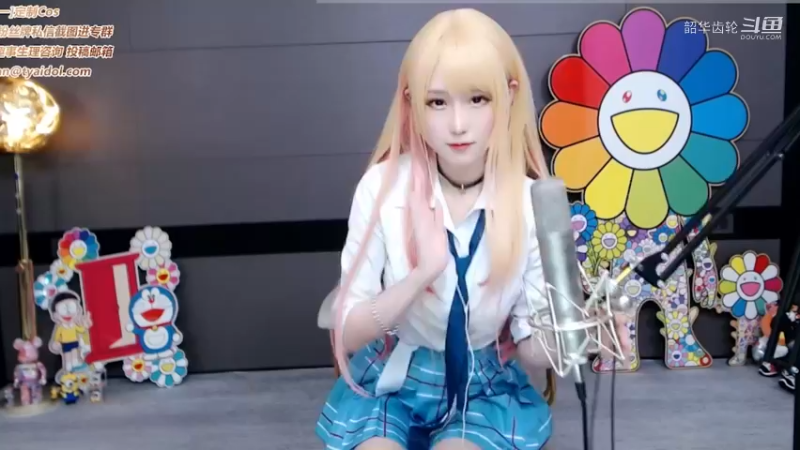 腐团儿：小姐姐COS，大长腿 ，真的太漂亮了！