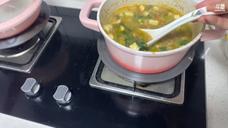 一大盆猪食