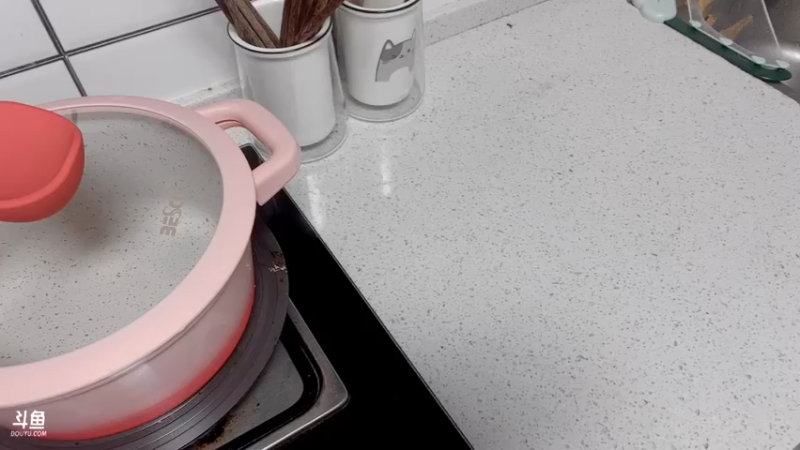 【2022-04-02 17点场】一条小团团OvO：直播间 四周年啦~~