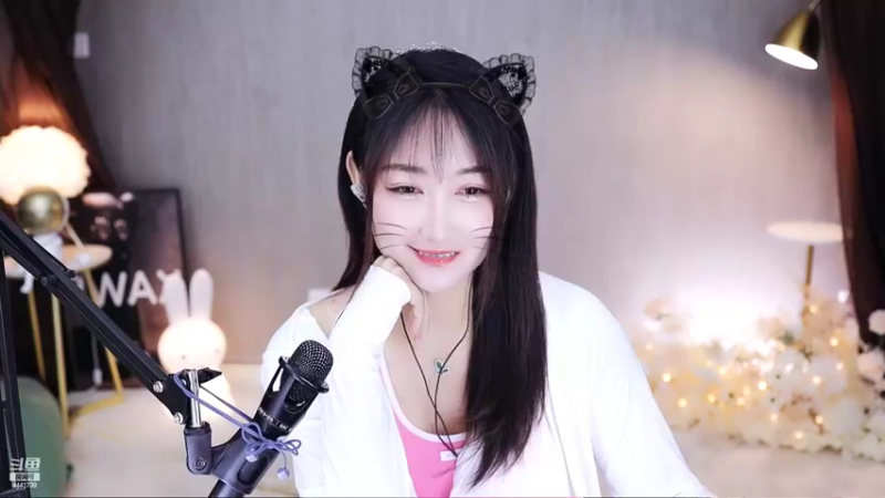 【2022-04-03 18点场】Jue美娘：永远相信光 4441739