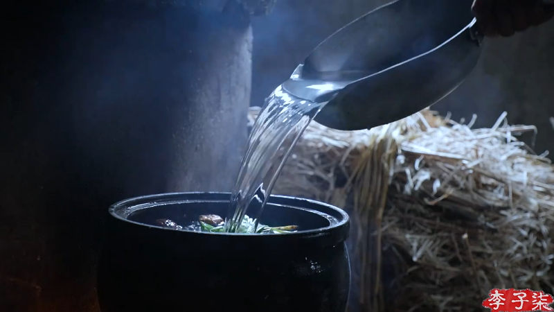 我在斗鱼看李子柒liziqi直播美食