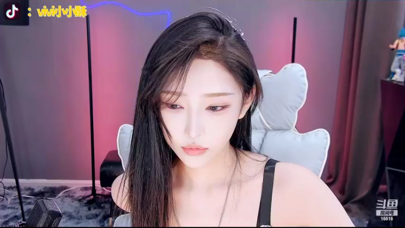 【2022-04-03 22点场】VIVI小小酥：两个字 绝绝子