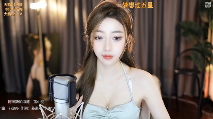 泡芙妹妹真好看，很可爱啊