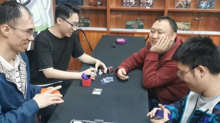 4月3日摩登店家赛四强 梁志毅格利极阴影VS许飞绿塔脉炉