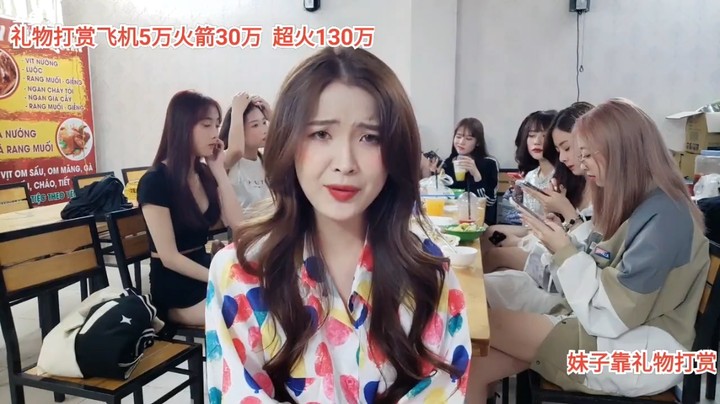 美女龙哥还是好可爱的，看到她就开心啊