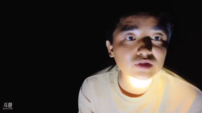 【2022-04-04 22点场】主播阿郎：海南环岛游26手机找到了